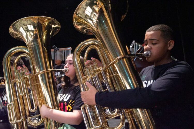O maior programa de educação musical e desenvolvimento humano do Brasil, criado e mantido pelo Governo do Estado de São Paulo, sob gestão da Santa Marcelina Cultura, está completando 30 anos em 2025. (Divulgação)