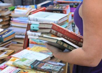 Troca de Livros da Biblioteca Municipal de Itapetininga (Reprodução Tvi)