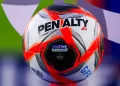 Penalty rebate crítica de Neymar sobre bola do Campeonato Paulista