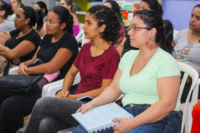 O tema central da formação foi o trabalho pedagógico com alunos de baixa visão
