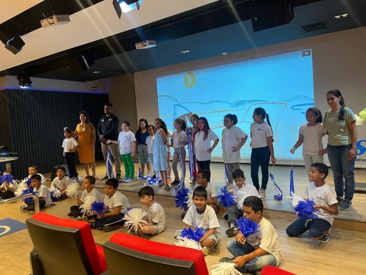 No dia de ontem (24), ocorreu uma comemoração em celebração ao Dia Mundial da Água, organizada pelo Projeto Cada Gota Vale em parceria com a secretária de educação, lixo zero e a SABESP.