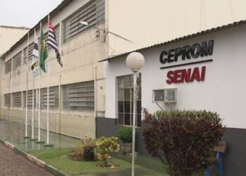 As matrículas devem ser feitas presencialmente no CEPROM