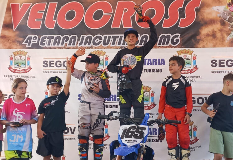 Os pilotos Marcos Dias e Gabriel Dias representaram Itapetininga no estado de Minas Gerais, na cidade de Jacutinga, na 4º Etapa do Campeonato Paulista de Velocross