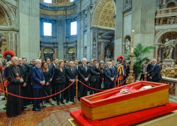 Lula e Janja participam de homenagem ao Papa Francisco no Vaticano