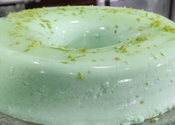 A presidente da Associação Comercial de Itapetininga (ACI), Jaqueline Venâncio, ensinou a preparar uma sobremesa no programa Pratos & Papos (01)