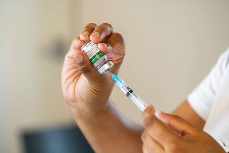 Confira as dez Fake News sobre a vacina da gripe trivalente