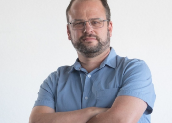 agnar possui graduação em Processamento de Dados pela Universidade Presbiteriana Mackenzie, é pós-graduado em Engenharia da Computação pela Universidade Federal de Uberlândia (UFU) e mestre em Engenharia Mecânica, com ênfase em Automação, pela Universidade de Taubaté (UNITAU).