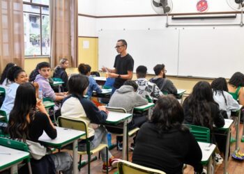 Caso a paralização não obedeça à determinação judicial, poderão arcar com uma pena de multa diária no valor de R$ 20 mil.