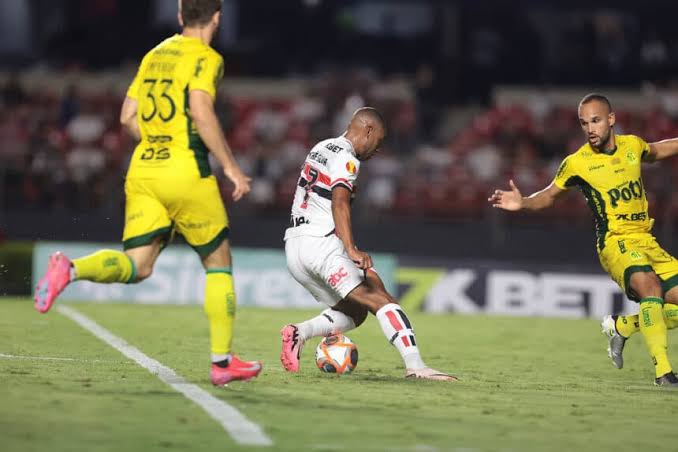 Sob vaias o São Paulo perde para o Mirassol 