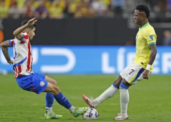 Brasil encara o Paraguai em busca da primeira vitória de Ancelotti