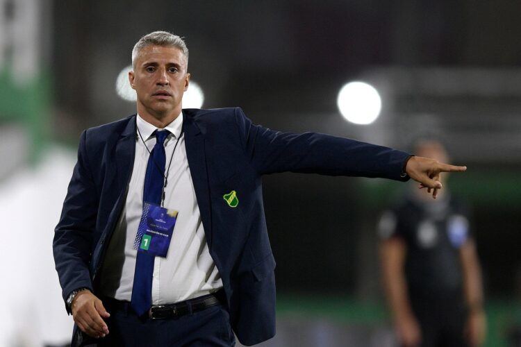 Hernán Crespo é anunciado como novo técnico do São Paulo com contrato até o fim de 2026