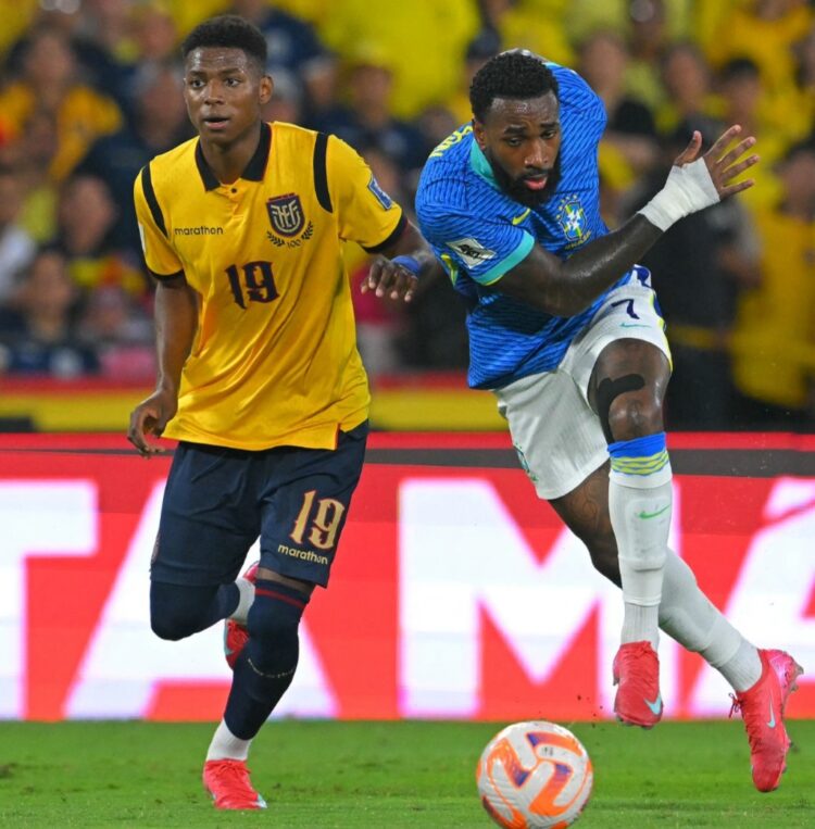 Brasil empata fora de casa, na estreia de Carlo Ancelotti