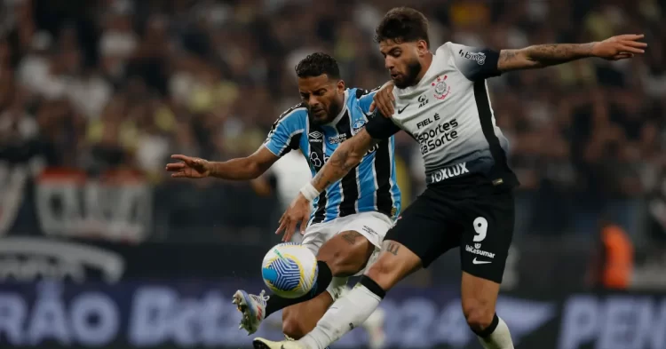 Corinthians visita Grêmio em busca de uma vitória