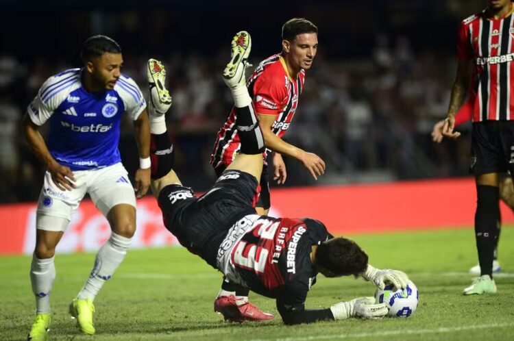 Cruzeiro e São Paulo se enfrentam em grande clássico no Mineirão pelo Brasileirão