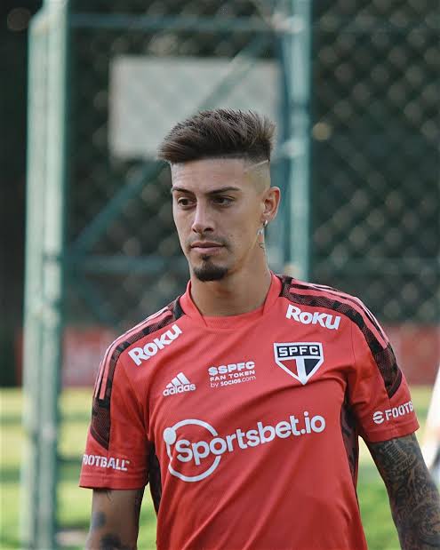 São Paulo acerta retorno de Emiliano Rigoni enquanto aguarda definição de Marcos Leonardo