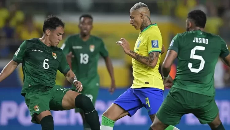 Com várias mudanças e testes, Brasil enfrenta a Bolívia nas eliminatórias para a Copa