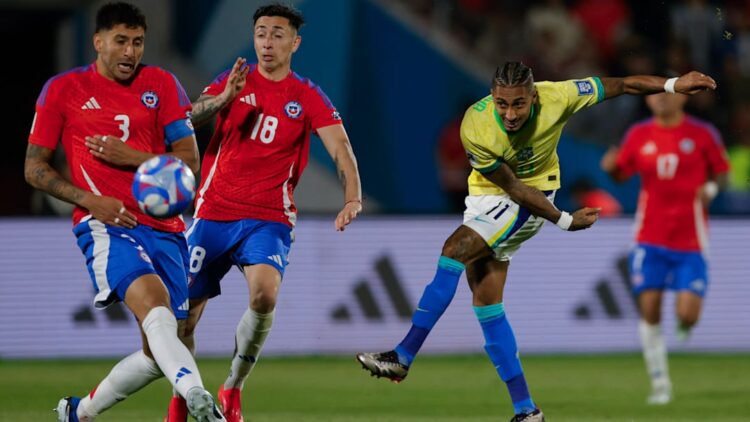 Brasil se prepara para enfrentar o Chile pelas eliminatórias