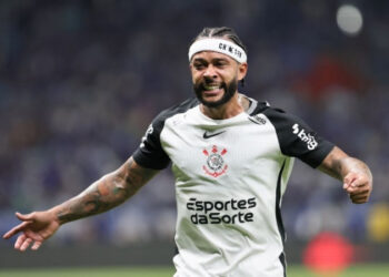 Corinthians vence o Cruzeiro e larga na frente na Copa do Brasil