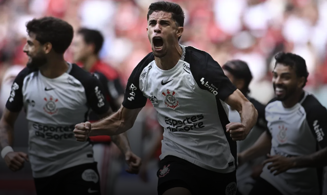 Corinthians vence Flamengo e conquista a Supercopa do Brasil