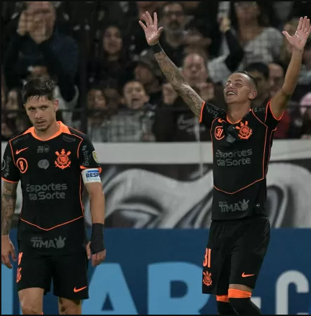 Estreia de gala: Corinthians vence Platense fora de casa na pela Libertadores